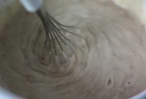 Бисквит с вареньем в мультиварке - фото шаг 3