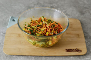 Салат с корейской морковью - фото шаг 5