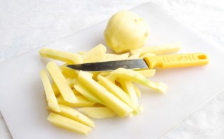 Картофель фри на сковороде - фото шаг 1