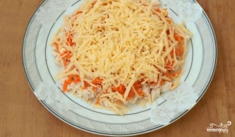 Слоеный салат с корейской морковью - фото шаг 4