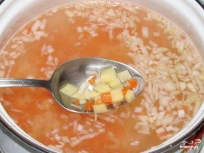 Суп фасолевый с тушенкой  - фото шаг 5