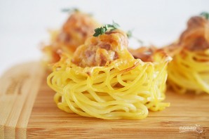 Кексики из спагетти с фрикадельками - фото шаг 6