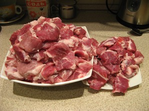 Мясо в кефире в духовке - фото шаг 1