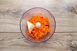Намазка из сельди, плавленого сыра и моркови - фото шаг 4