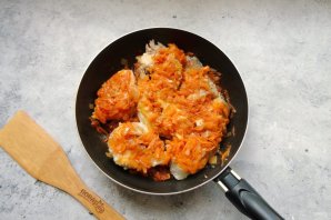 Минтай под маринадом из моркови и лука - фото шаг 8