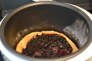 Пирог с черникой из слоеного бездрожжевого теста - фото шаг 7