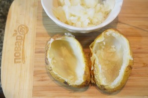 Запеченный картофель со сметаной и луком - фото шаг 3