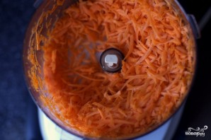 Салат из морковки с чесноком - фото шаг 5