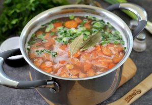 Суп из минтая с манкой и зелёным луком - фото шаг 5