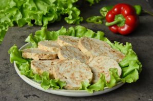 Рулет из куриной грудки с паприкой - фото шаг 9