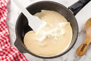 Яичница-болтунья - фото шаг 9