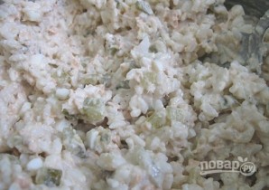 Салат с рисом и солеными огурцами - фото шаг 5