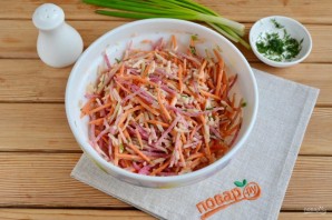 Салат с зеленой редькой и морковью - фото шаг 6