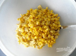 Cалат с кукурузой и яйцами - фото шаг 7