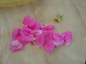 Розовое варенье пятиминутка - фото шаг 2
