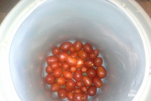 Засолка помидоров в бочках - фото шаг 2