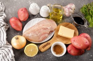 Куриная грудка, запеченная с картофелем - фото шаг 1