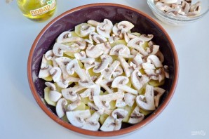 Картофельная запеканка с грибами и чесноком - фото шаг 5