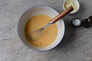 Омлет с помидорами - фото шаг 5