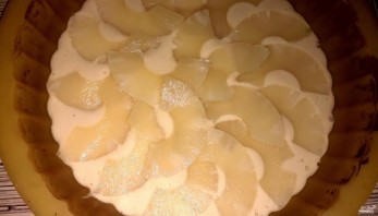 Пирог с консервированными ананасами - фото шаг 3