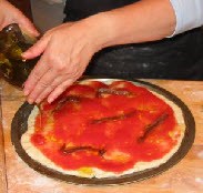 Пицца с анчоусами - фото шаг 3