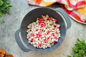 Постный салат с крабовыми палочками - фото шаг 6