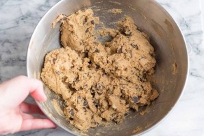 Песочное печенье с шоколадом и маршмеллоу - фото шаг 10