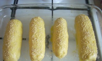 Сосиски в бездрожжевом тесте в духовке - фото шаг 5