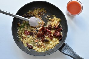 Курица по-средиземноморски с оливками - фото шаг 8