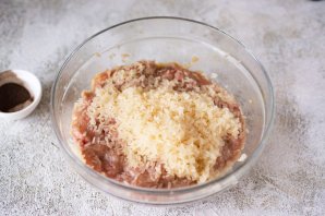 Мясные тефтели с рисом - фото шаг 5