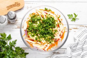 Салат из свежей капусты - фото шаг 6