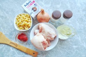 Паста с курицей в томатно-сливочном соусе - фото шаг 1