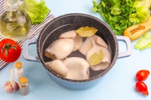 Салат с кальмаром, огурцом и яблоком - фото шаг 2