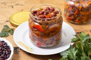 Салат с фасолью на зиму - фото шаг 9