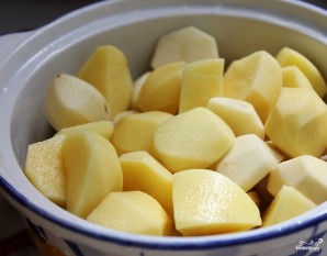 Картофельное пюре с жареным луком - фото шаг 1