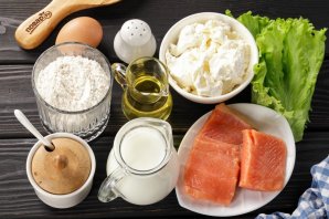 Блины с красной рыбой - фото шаг 1