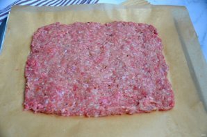 Рулет из фарша с яйцом - фото шаг 8