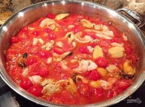 Морепродукты в томатном соусе - фото шаг 7