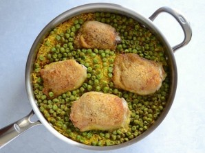 Курица с рисом и зеленым горошком - фото шаг 7