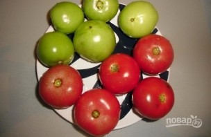 Малосольные помидоры по-армянски с чесноком - фото шаг 1