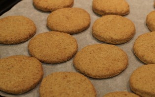 Овсяное печенье на растительном масле - фото шаг 4