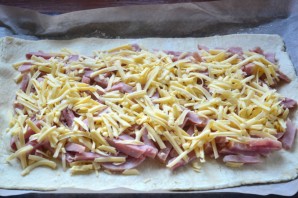 Пирог с начинкой из сыра и ветчины - фото шаг 6