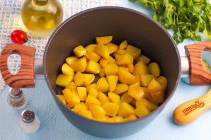 Картофель тушеный с овощами - фото шаг 3