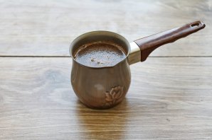 Кофе с молоком, корицей и мускатным орехом - фото шаг 4