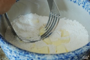 Песочное печенье с ежевикой и взбитыми сливками - фото шаг 2