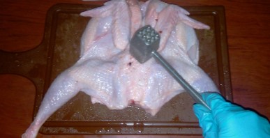 Цыпленок на сковороде - фото шаг 2