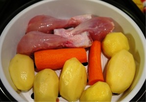 Курица с овощами на пару в мультиварке - фото шаг 3