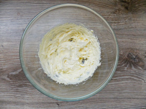 Масляный крем для украшения торта - фото шаг 2