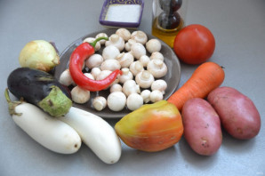 Жареные овощи с грибами - фото шаг 1