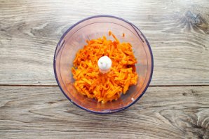 Намазка из сельди, плавленого сыра и моркови - фото шаг 3